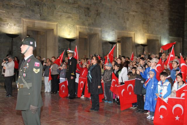 çocuklar Atamıza Mektuplarını Götürdü