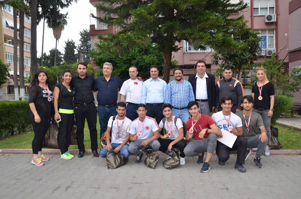 Adanalı Kick Boks’cular 11 madalya ile döndüler