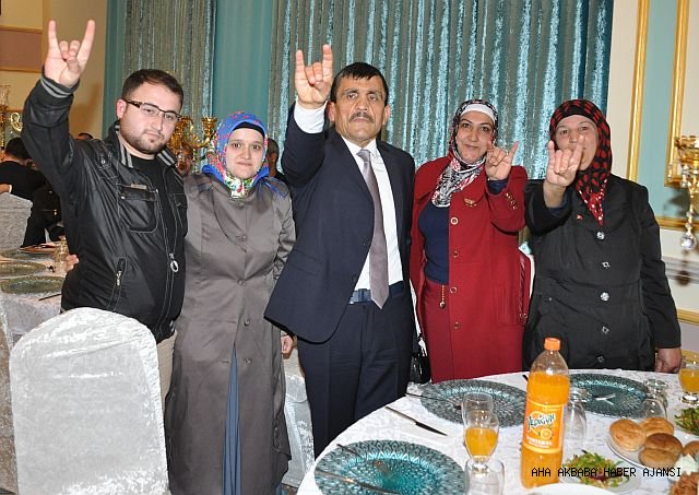 Aday adaylık tanıtım gecesinde Erdem Karakoç ; Bu adaletsizliğin canı cehenneme