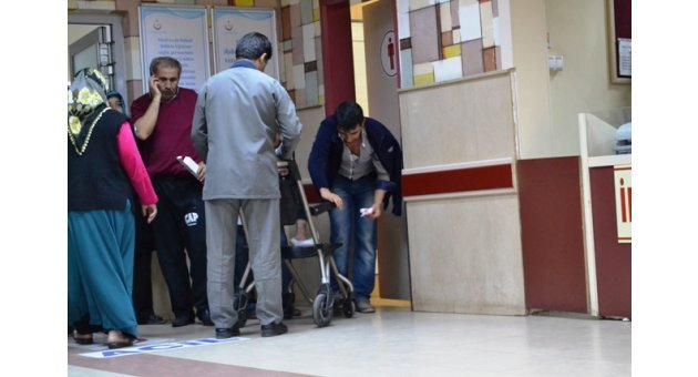ADIYAMAN’DA BIÇAKLI KAVGA 1 KİŞİ BACAĞINDAN BIÇAKLANDI