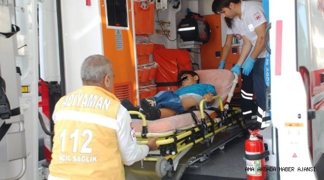 ARKADAŞI İLE ŞAKALAŞAN ÇOCUK BACAĞINDAN BIÇAKLANDI