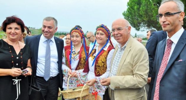 Süleymanpaşa Belediyesi Bağ Bozumu Şenliği Başladı