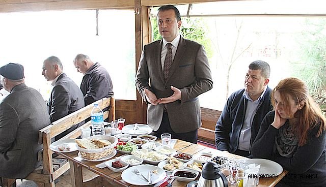 Başka Soylu Muhtarlarla Buluştu
