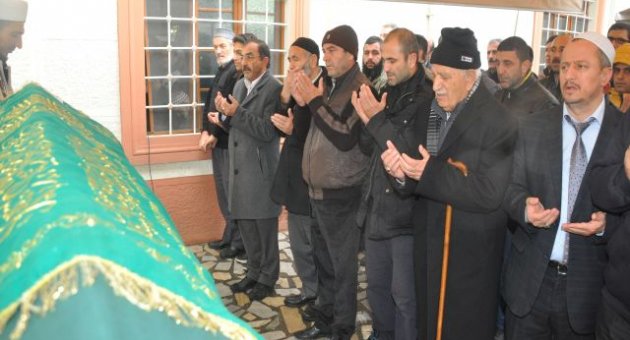 Behçet Ekici ebedi yolculuğuna dualarla uğurlandı