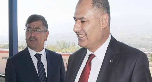 Belediye Başkanı Akdoğan, Milletvekili Kavaklıoğlu’nu Tebrik Etti