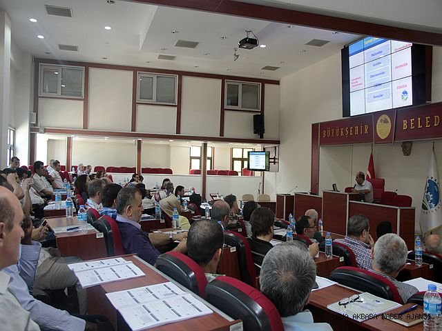 Büyükşehir Belediyesi’nden Hizmet İçi Eğitim Semineri