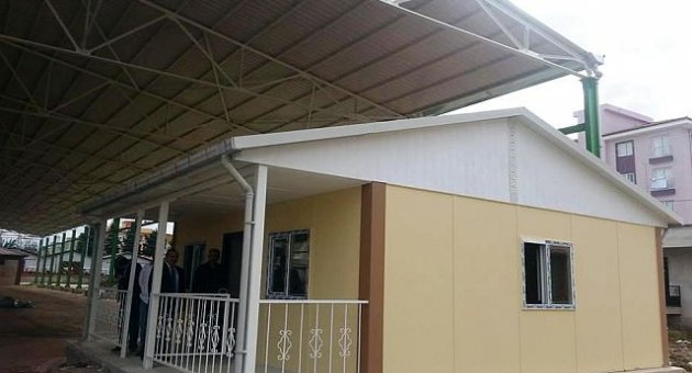 Ceyhan’da Semt Pazarına Prefabrik Mescid