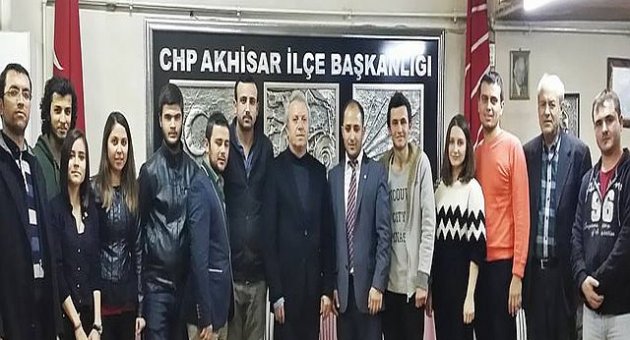 CHP'li gençler Ulu Önder Mustafa Kemal ATATÜRK'ü ölümünün 76. yıl dönümünde unutmadılar.
