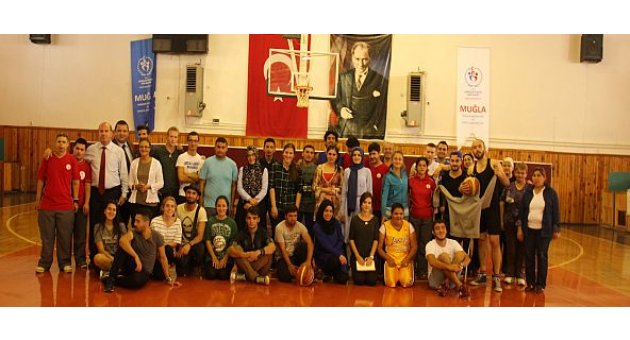 Engelleri Basketbolla Aştılar