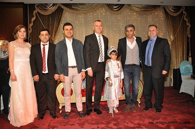 Güngören emniyeti Serkan Bulut'nun oğlu Burak Bulut'nun düğününde tek yürek oldular