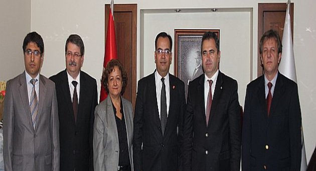 İşçi Partisi'nden İzmir Barosu'na Ziyaret