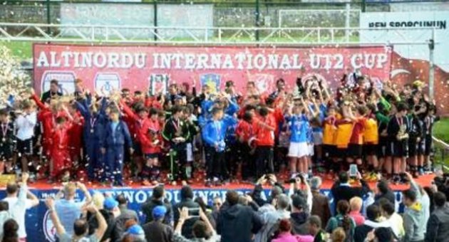 İzmir'e “5 Kıtadan 48 Takım” Geliyor