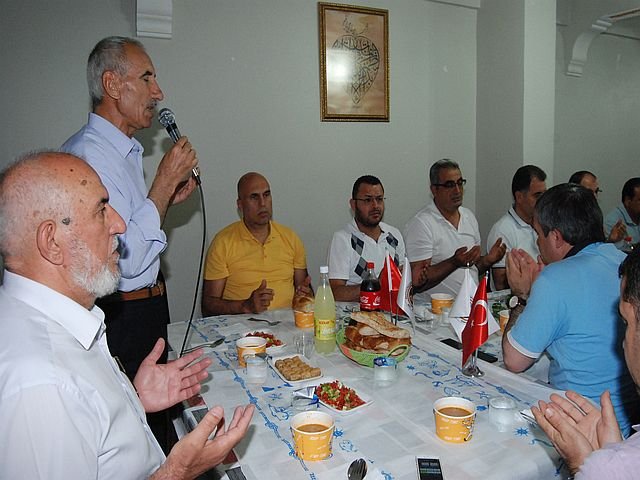 Kale İkizpınar köyü derneği ramazan bereketini dostlarıyla paylaştı