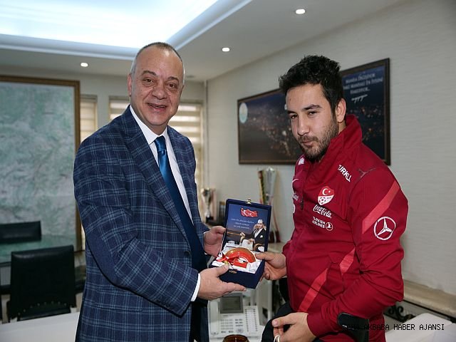 Milli Futbolcu Rahmi Özcan 'dan Başkan Ergün’e Ziyaret
