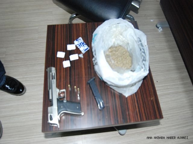 Rehine operasyonunda uyuşturucu satıcıları yakalandı