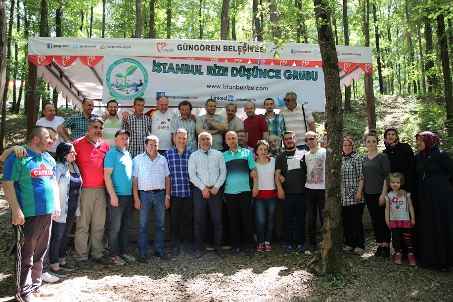 RİZE DÜŞÜNCE GRUBU AZİZ PAŞA MESİRE ALANIN DA BULUŞTU