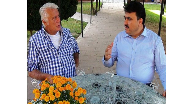 Tamer Yiğit, “Leman Sam, Müslümanlardan Özür Dilemeli”