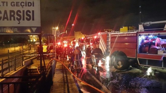 Ucuzluk Çarşısı Dün Gece Saatlerinde Alev Alev Yandı