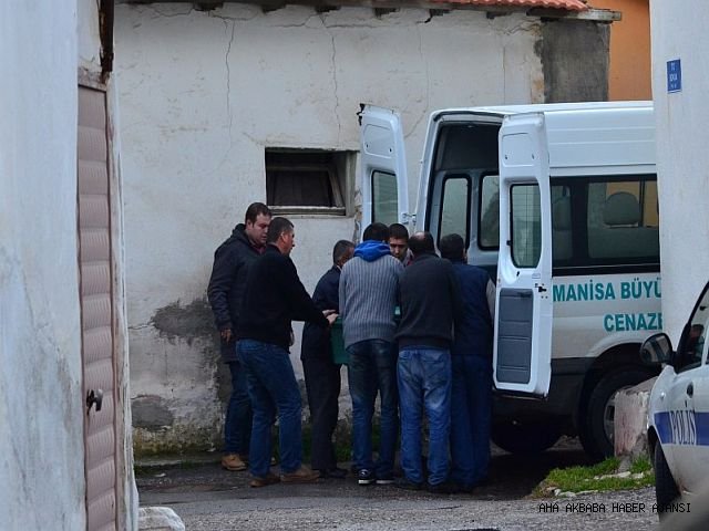Ümmühan Dönmez Kendini Asarak İntihar Etti.