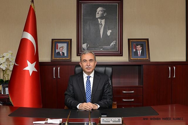 Vali Büyük; “Yeni Yıl, Sağlık, Mutluluk, Huzur, Barış, Bolluk ve Bereket Getirsin”